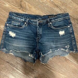 Blank NYC the Astor cut off Jean short size 28/6
